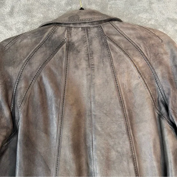 Women's Brown Leather Bomber Jacket with Ribbed Cuffs and Waistband - Picture 7 of 16